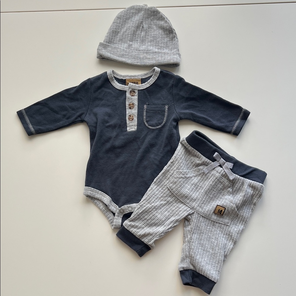 Mario Lopez 3 piece baby outfit 0-3 months